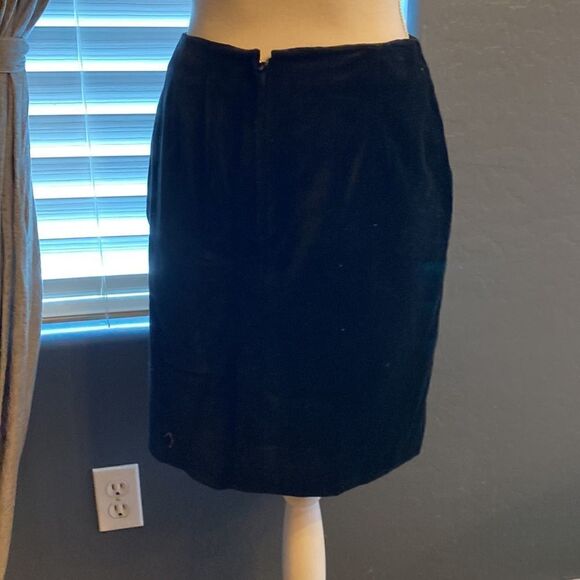 Apostrophe black velvet skirt - Picture 4 of 5